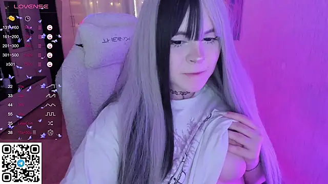 Онлайн чат XXX SelenaCute