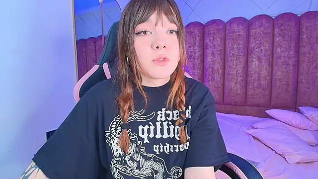 Chat +18 de Fluffy_Bubble21 ao vivo