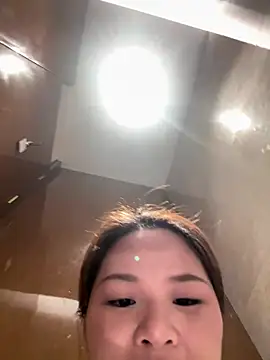 Mia-77 在線直播表演