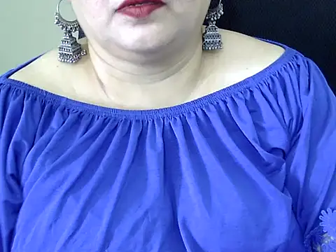 Chat +18 de Soniya_Sha ao vivo