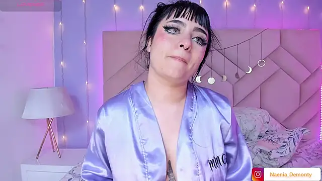 NaeniaDemon_'s Live XXX Chat