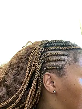 Sue_Knowledge Live XXX-Chat