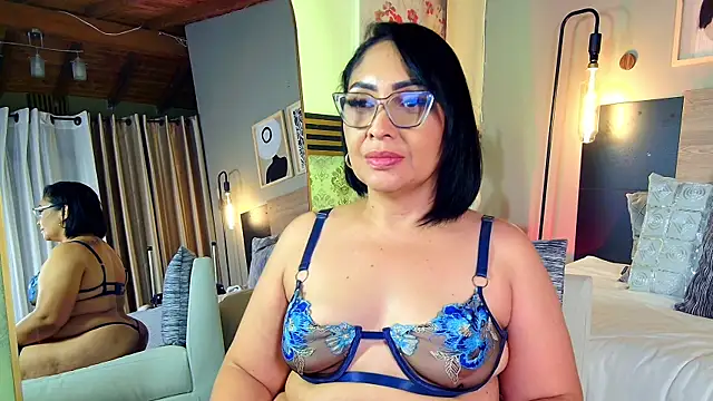 Madissononee Chat XXX live