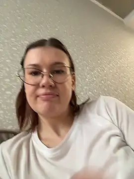 Chat +18 de RinaCat ao vivo