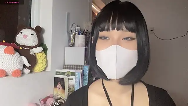 Tieu-May Adlı Modelin Canlı XXX Sohbeti