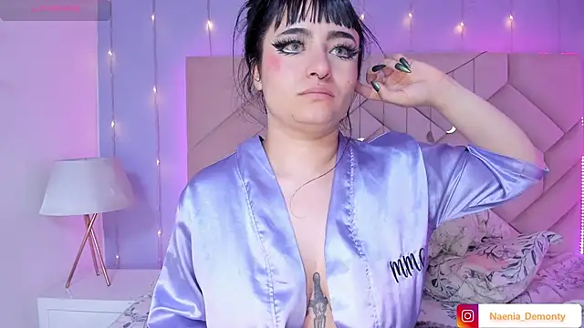 NaeniaDemon_'s Live XXX Chat