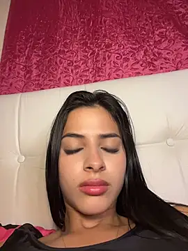 Czat XXX na żywo – violetta-brown1