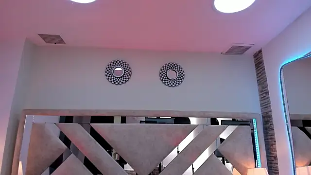 ximena_vasquez8 Adlı Modelin Canlı XXX Sohbeti