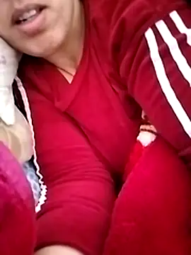 Miss_dou3ae: διαδικτυακό σόου στην κάμερα