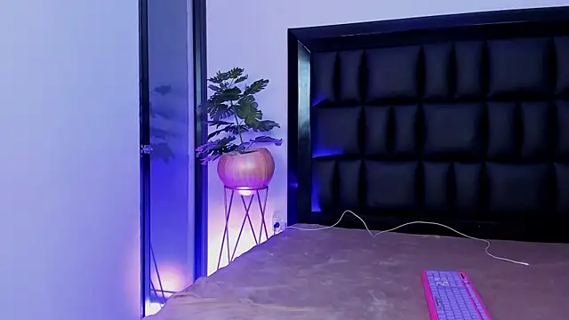 Sembang XXX Secara Langsung mia_roosee1