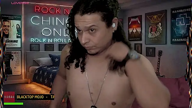 chino_roz's Live XXX Chat