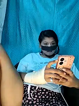 Dimple_Horny 现场XXX聊天