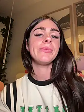 Онлайн чат XXX aus_queen