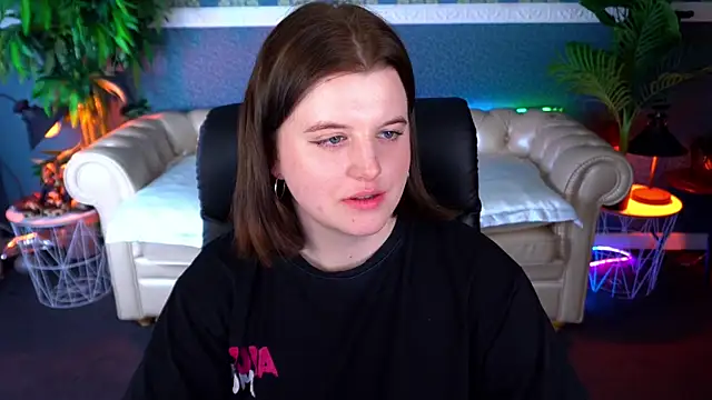 KristiFoxy 即時 XXX 聊天