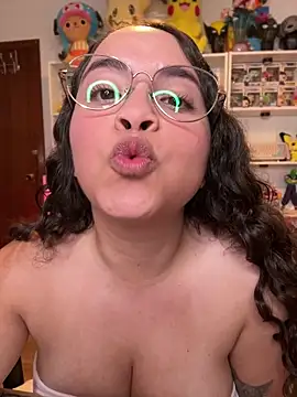 Sweet_sully__ Adlı Modelin Canlı XXX Sohbeti