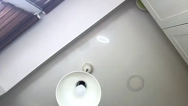 ElsieKuhlmann: онлайн-секс-чат