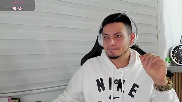 Rick_Adams: онлайн-секс-чат