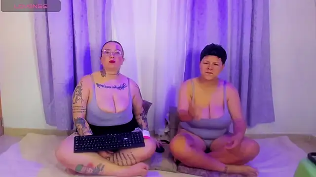 MiaYMolly Adlı Modelin Canlı XXX Sohbeti