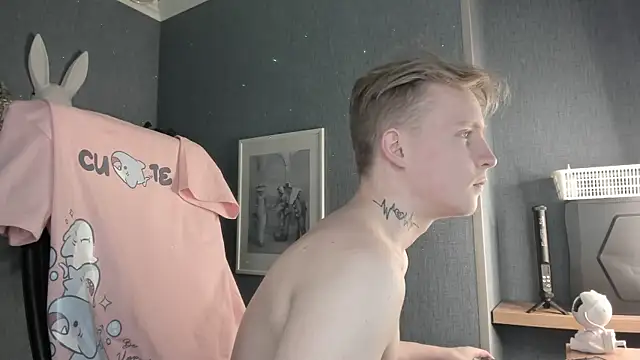 AlexxSweet webcam show