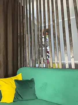 LittleFox___ Adlı Modelin Canlı XXX Sohbeti