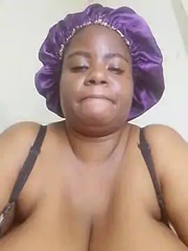 XXX chat uživo modela bigtitssxx