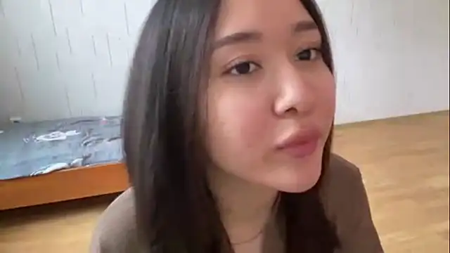 Chat XXX ao vivo de YourMiIa