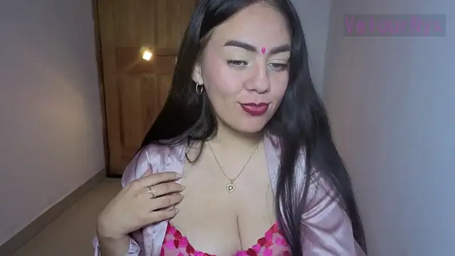 VelourNyx's Live XXX Chat