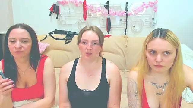 MagicEyess' Live XXX Chat