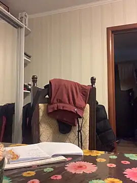 Frosl 现场XXX聊天