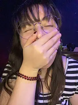 Solo_yoss' Live XXX Chat