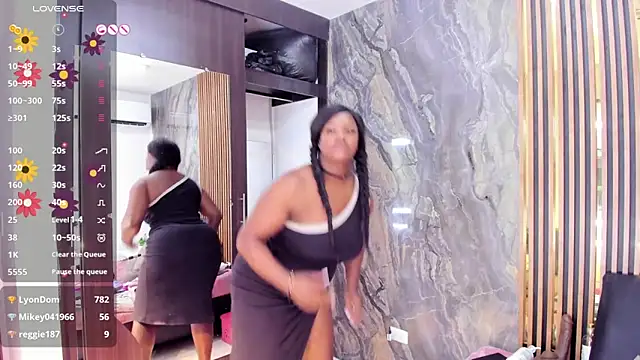 Chatroom XXX en direct de LauraSaenz01