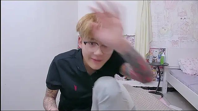 KK-cuteboy's Webcam Show