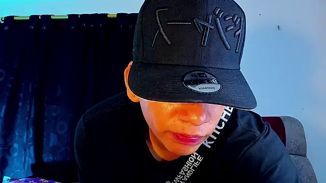 Aless_biggn Webbikameraesitys