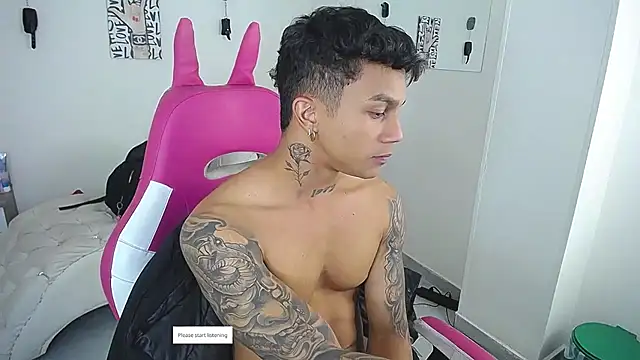 Leonard_Price Live XXX Chat