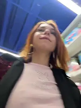 RosieSecret Adlı Modelin Canlı XXX Sohbeti