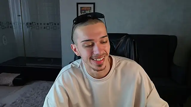 XXX chat uživo modela KaydenDrew