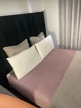 Chatroom XXX en direct de Mercedes_555