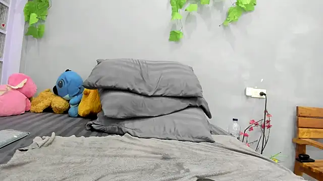 loveley_jenny: онлайн-секс-чат