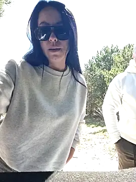 -Pupsiki-のライブXXXチャット