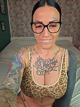 EmilyDiazofficial Webcam-Show