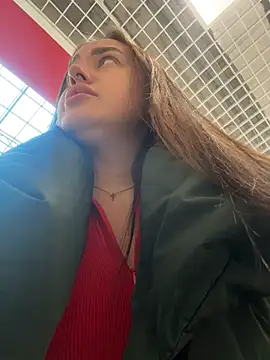 Chat XXX en directo de KiraSunshine