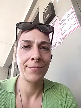 kikifidm 网络视讯表演