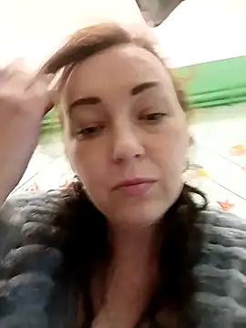 DanaNeon Adlı Modelin Canlı XXX Sohbeti