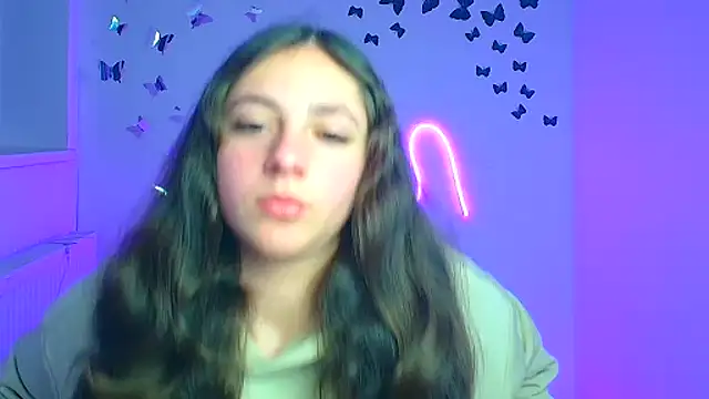 KissMeJulia: онлайн-секс-чат