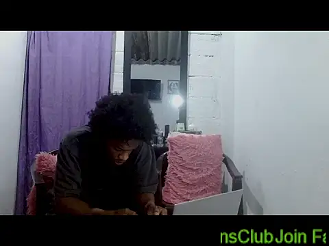 Larry-n-clouds' Live XXX Chat