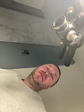 Show modela DorianJeday na web-kameri