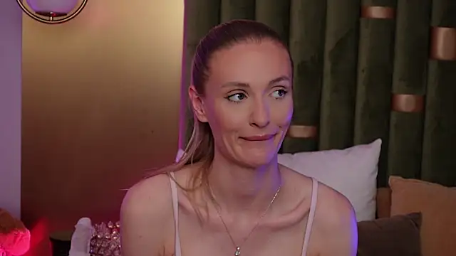 AmeliaAngel élő XXX-chatje