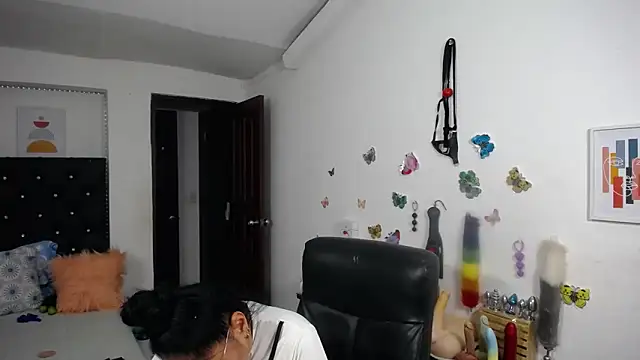 mature_bigboobs10 Adlı Modelin Canlı XXX Sohbeti