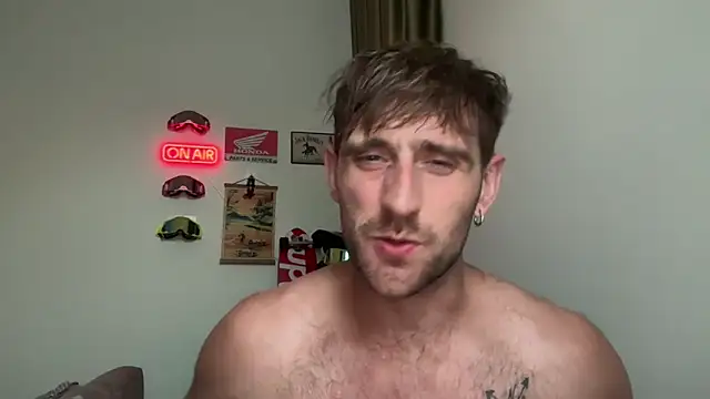 Webkamerová show lukegunn