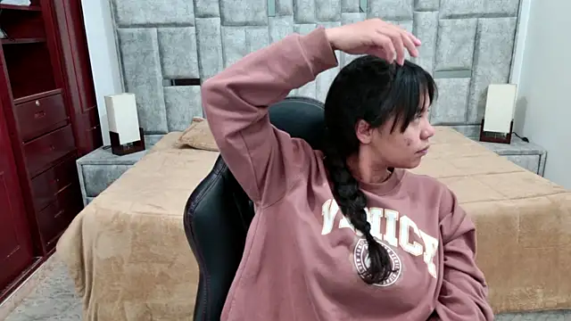 laureentt_のライブXXXチャット